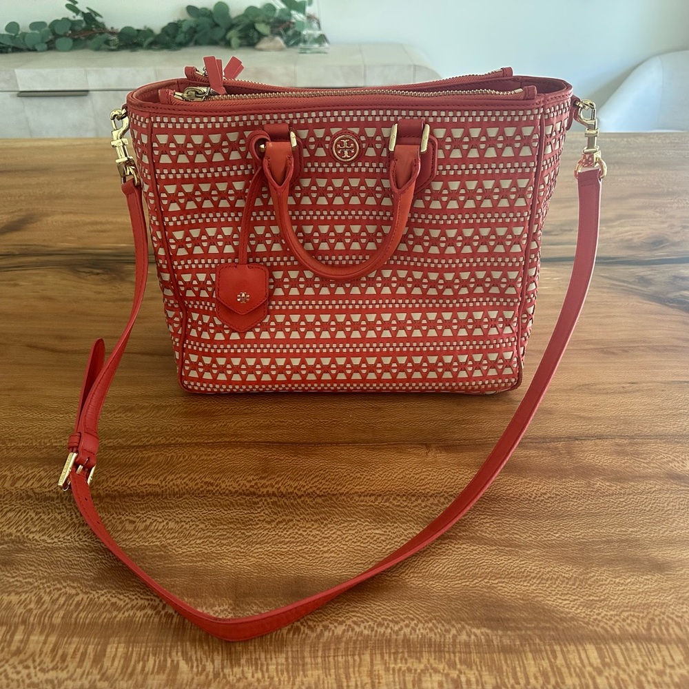 Tory Burch Robinson Woven Tote